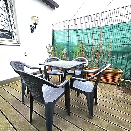 Lovely House Lägenhet *