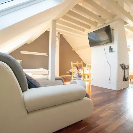 Lovely House Apartment *