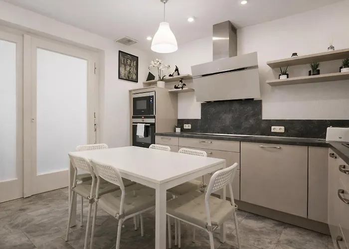 Lovely House Appartamento *